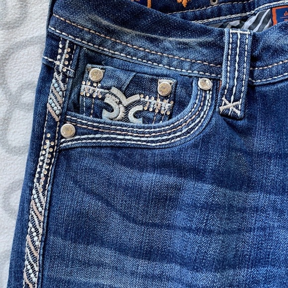 Rock Revival Jeniya Skinny Jeans - Picture 3 of 9